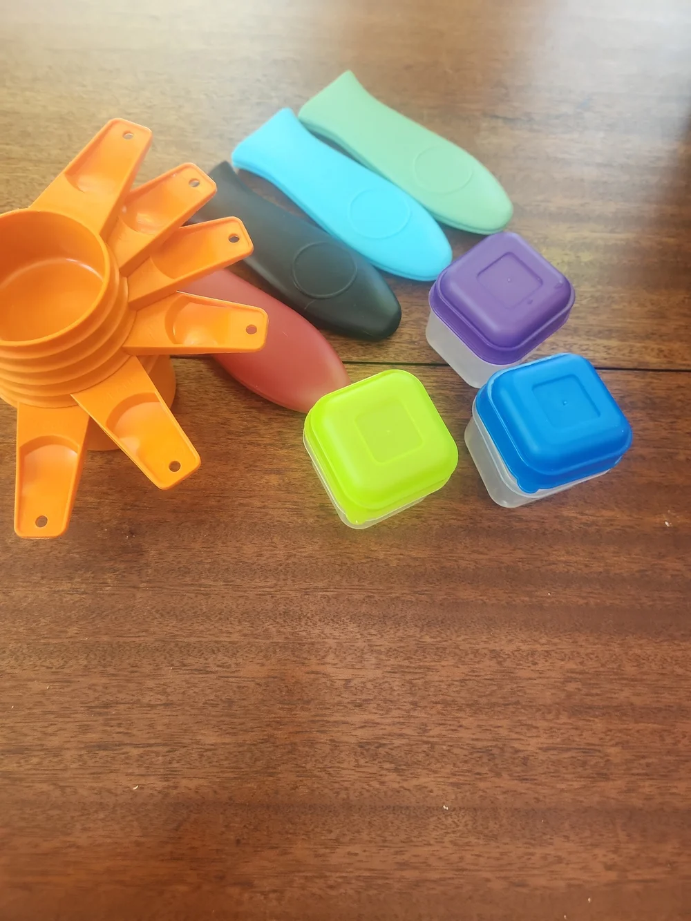 TupperwareOrange Plastic Measuring Cups Plus Other Helpful Kitchen Items